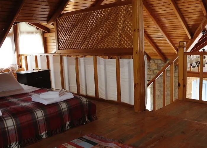 Kizilbuk Ahsap Evleri